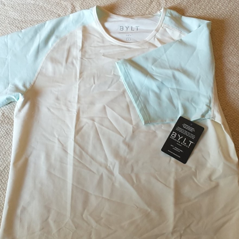 Men's raglan style shirt NWT